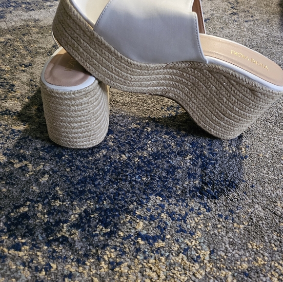 Vicki Vicki White Faux Leather Platform Wedges - Picture 3 of 5